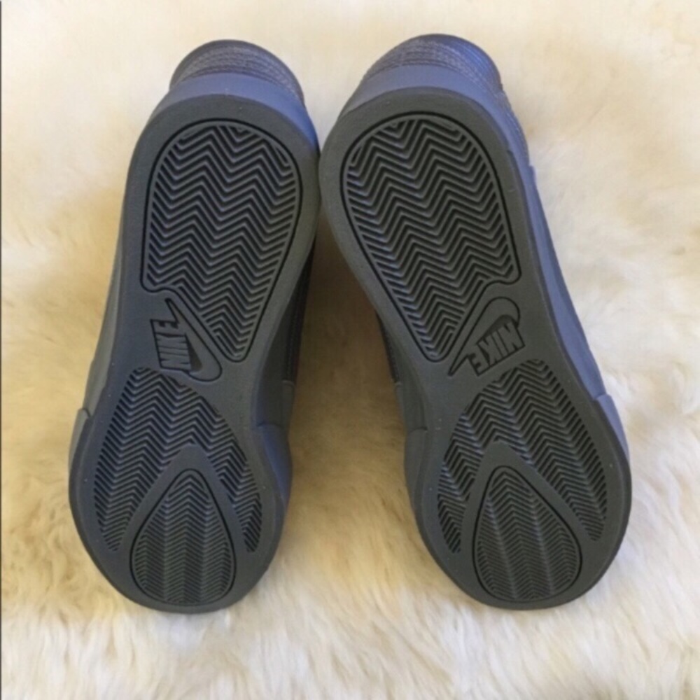 Nike Gray Flystepper 2K3 Sneakers - Picture 8 of 8
